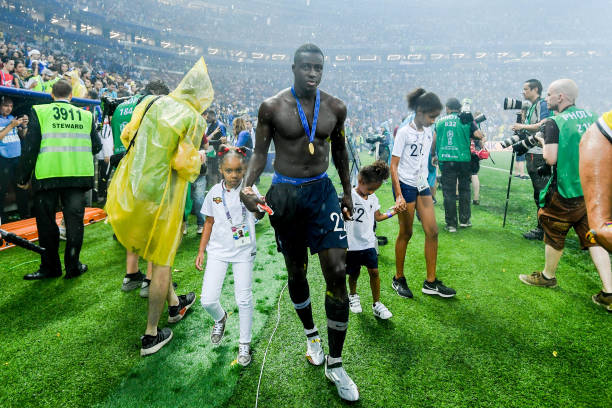 出了更多文 出了更多文